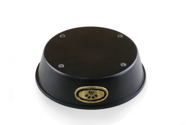 Уют Миска утяжеленная 1,650л; D=21см с латунной "Лапкой", черная (1*12шт/кор)